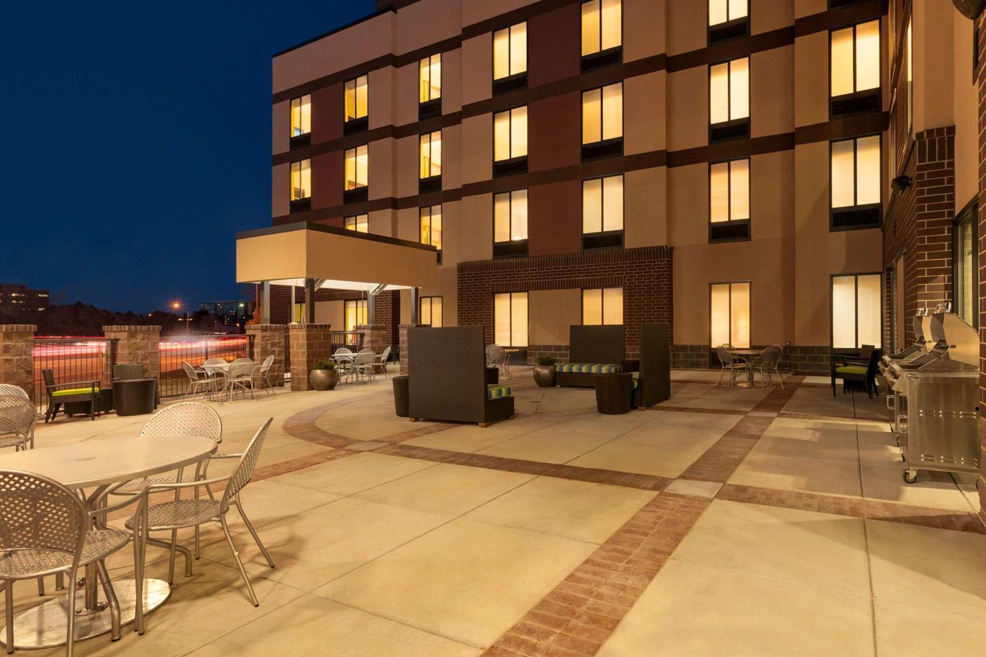 Home2 Suites By Hilton Denver West / Federal Center Лейкуд Екстериор снимка