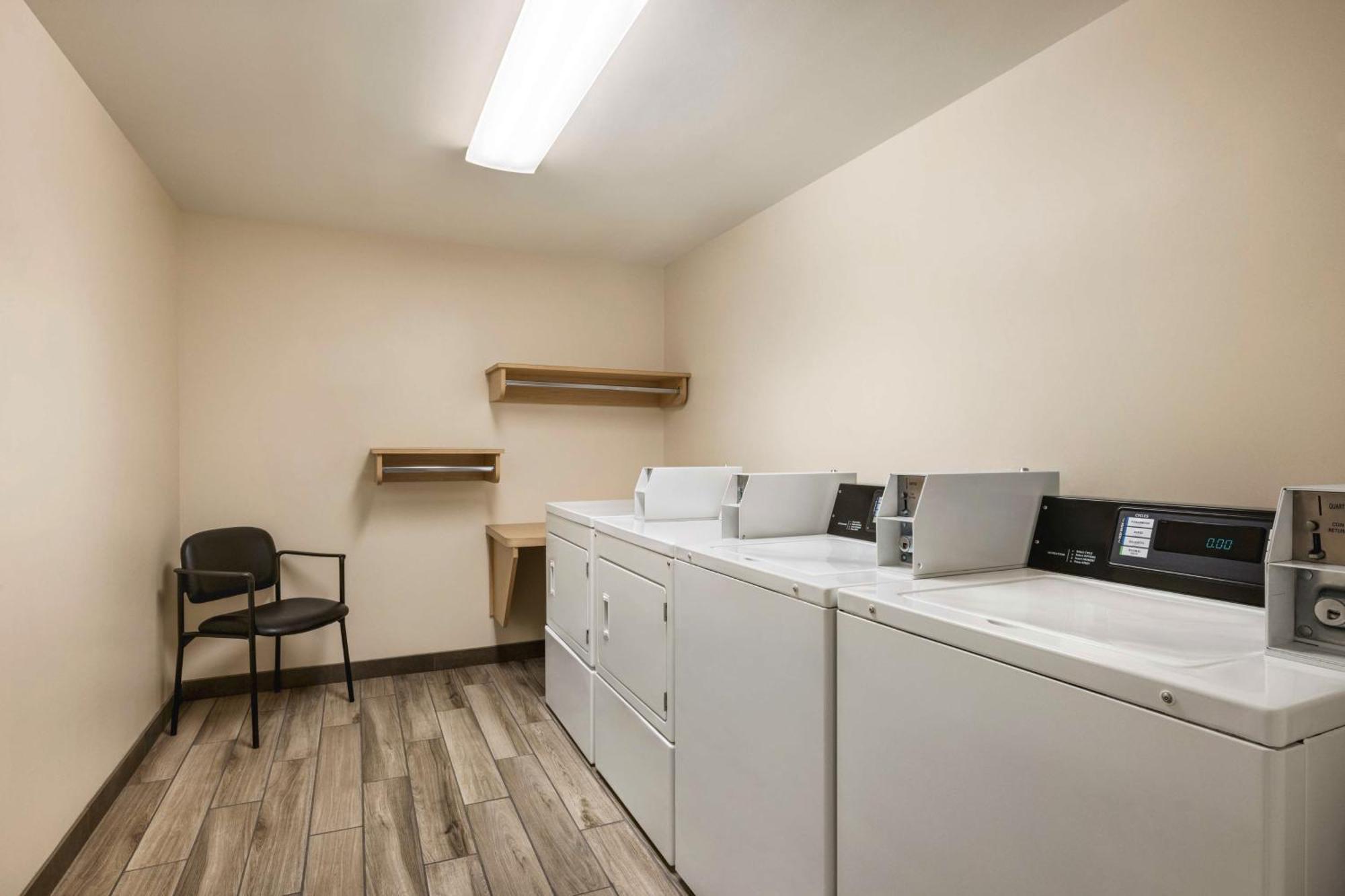 Home2 Suites By Hilton Denver West / Federal Center Лейкуд Екстериор снимка